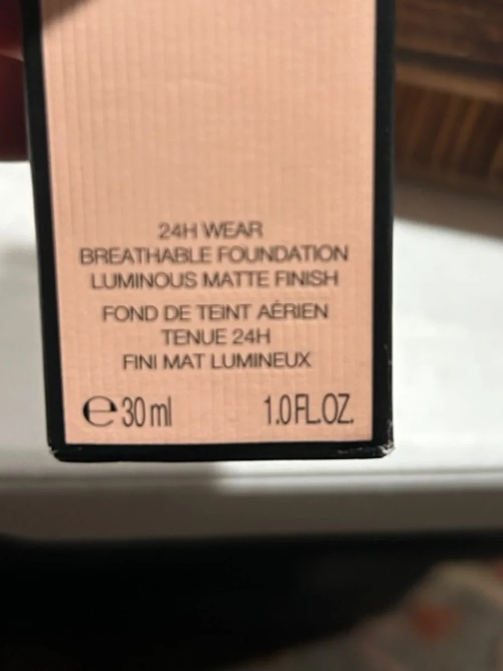 Gucci Éternité de Beauté Breathable Foundation — Pink & Cream Packaging